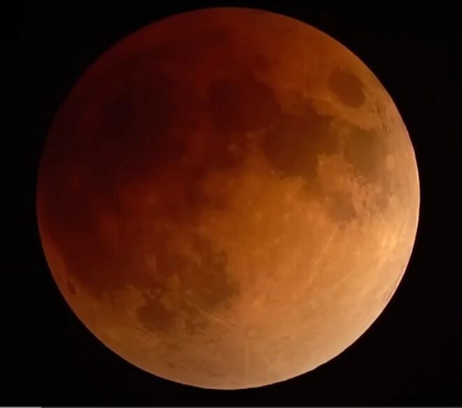 Why Is the Moon Orange Tonight: Unveiling the Secrets Behind Its Ethereal Glow